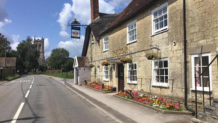 Hotel The Crown At Marnhull à Sturminster Newton Extérieur photo